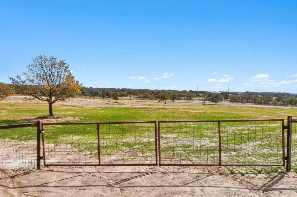 Property photo 2 of 8 <Alttext/>