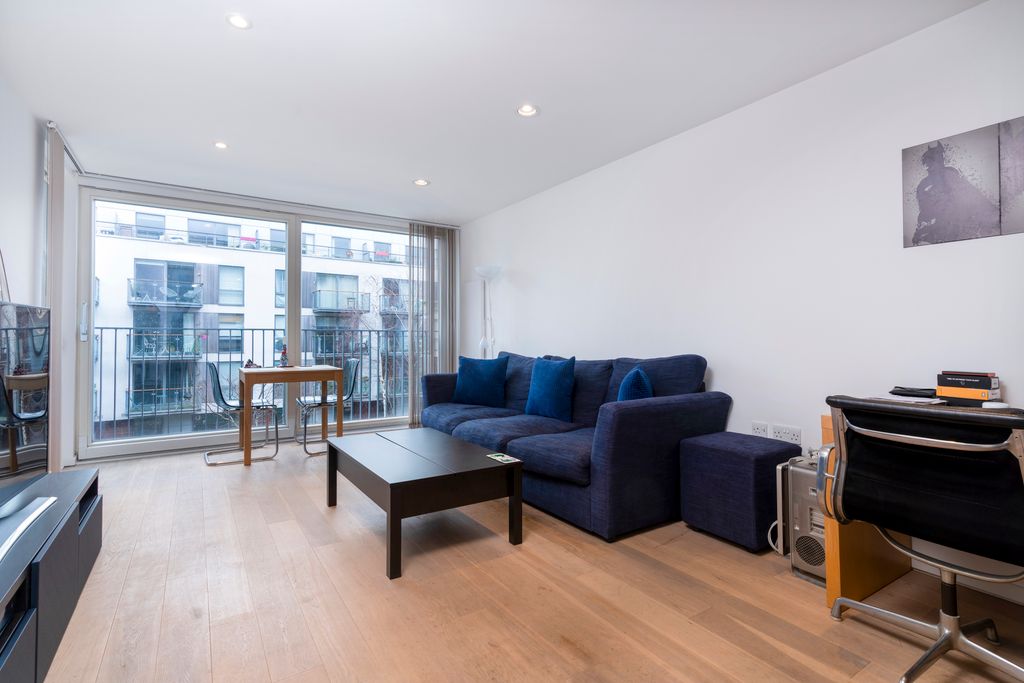 Property photo 1 of 10 Photo 01