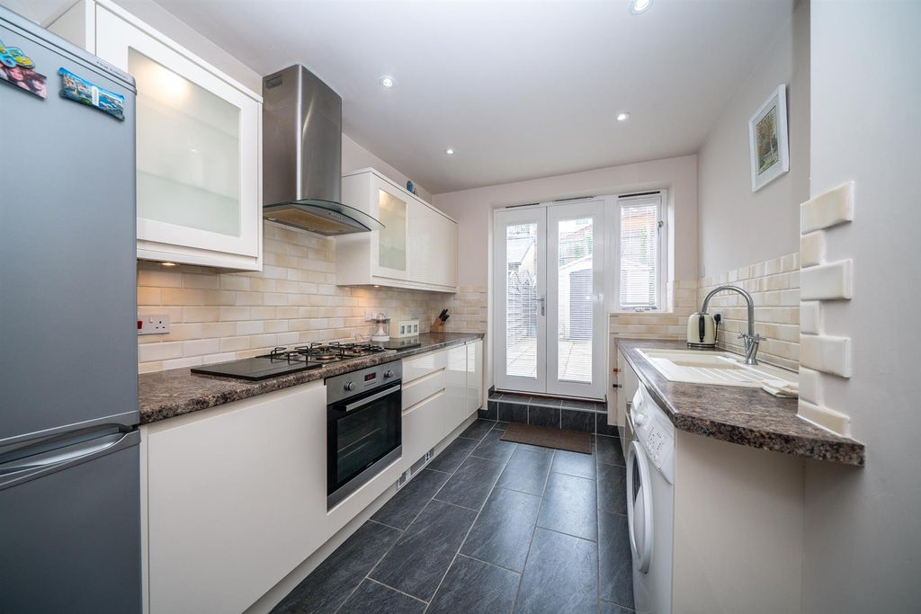 Property photo 3 of 17 Kitchen.Jpg