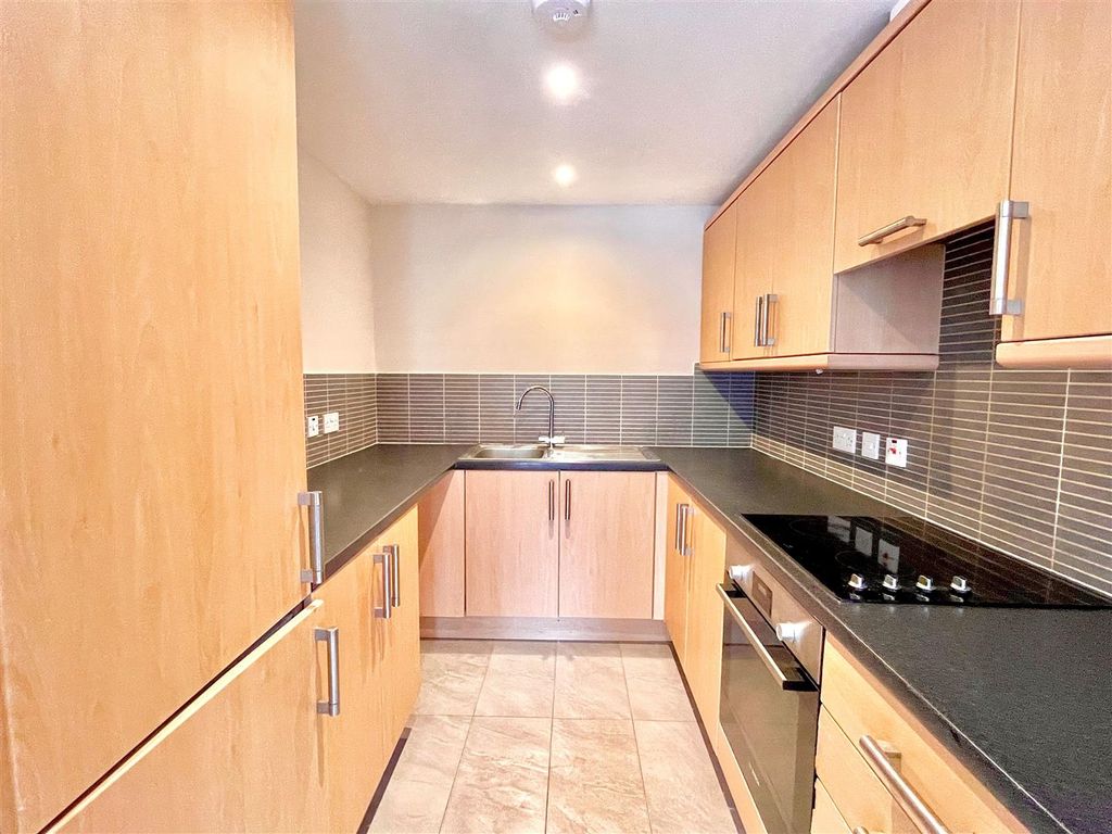 Property photo 3 of 5 Kitchen