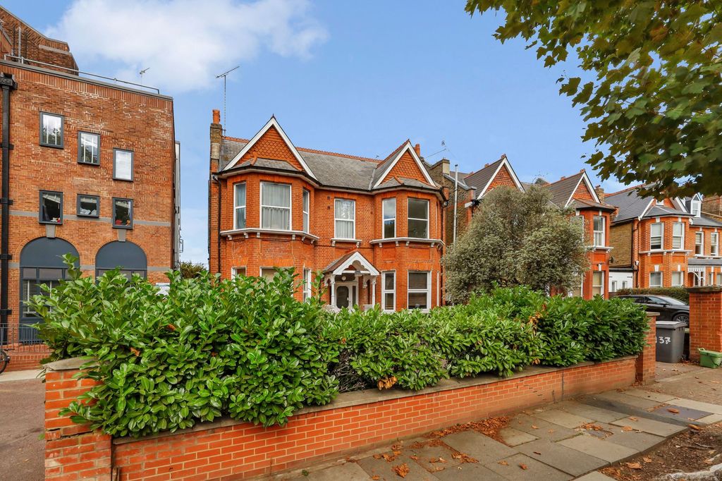 Property photo 2 of 12