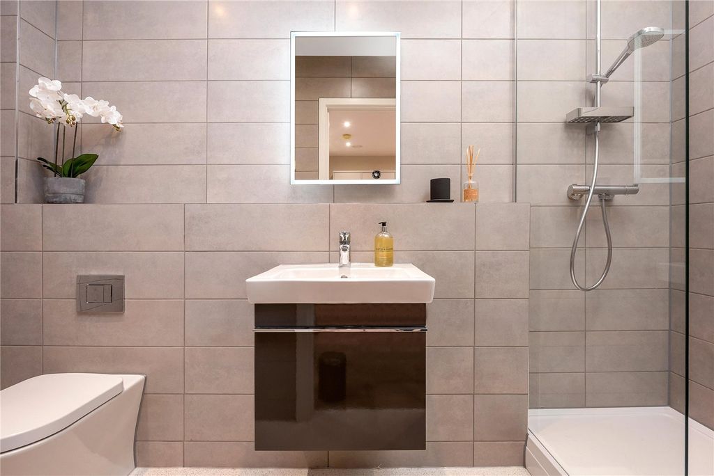 Property photo 3 of 4 Picture No. 04