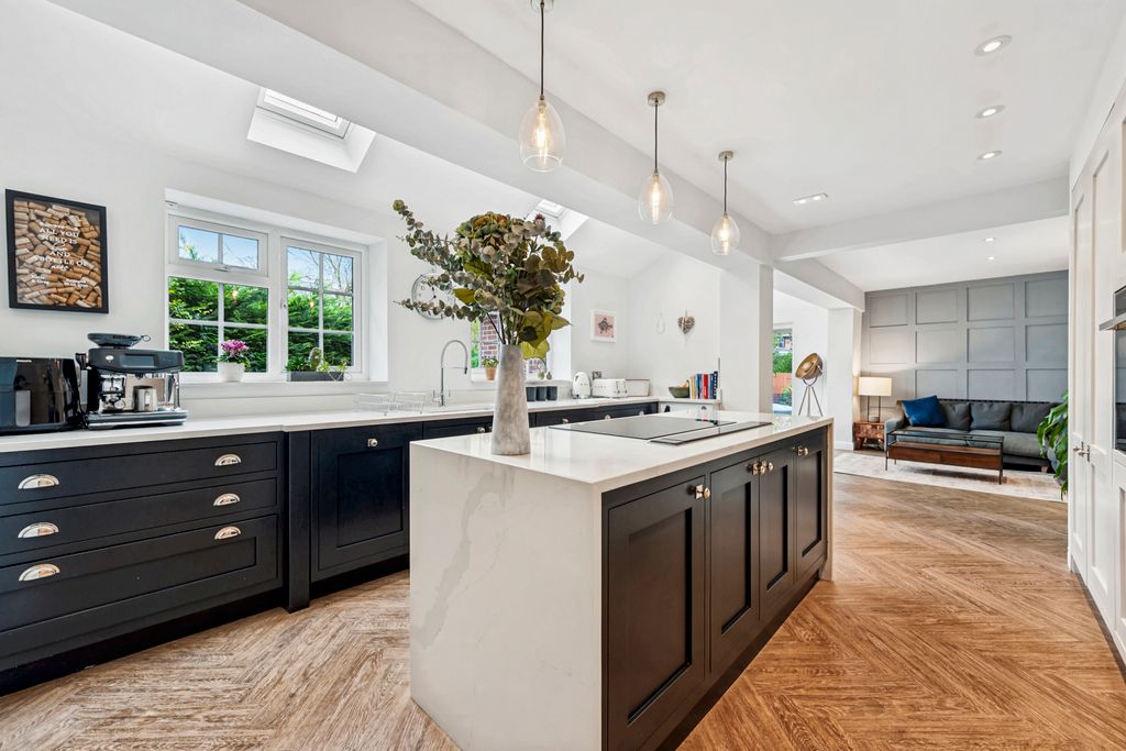 Property photo 2 of 23 Kitchen/Living/Diner