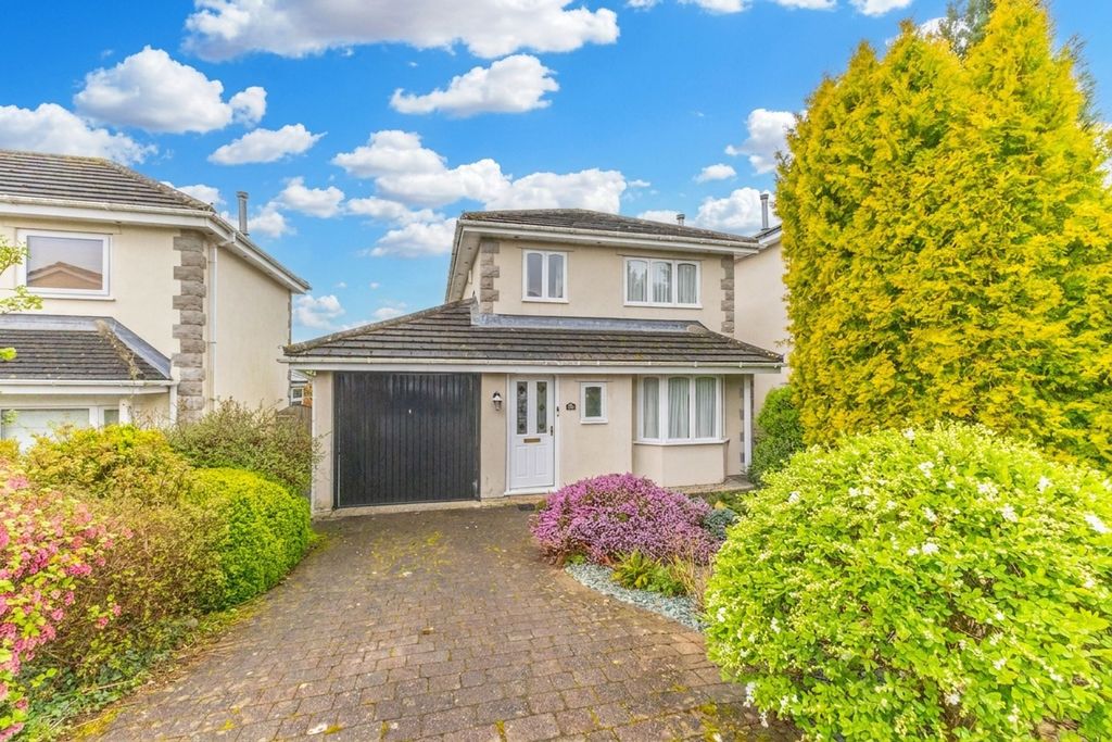 Property photo 1 of 31