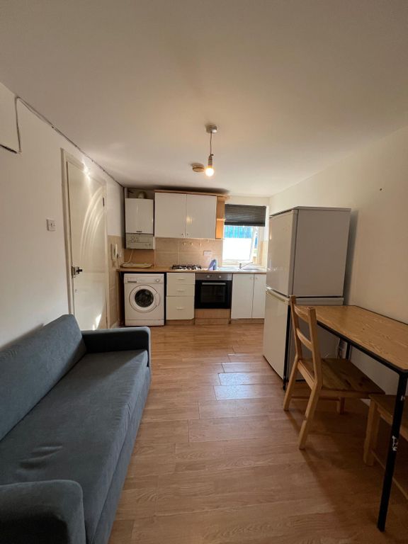 Property photo 1 of 5