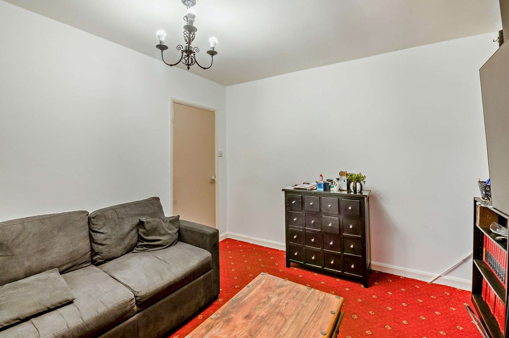 Property photo 3 of 48