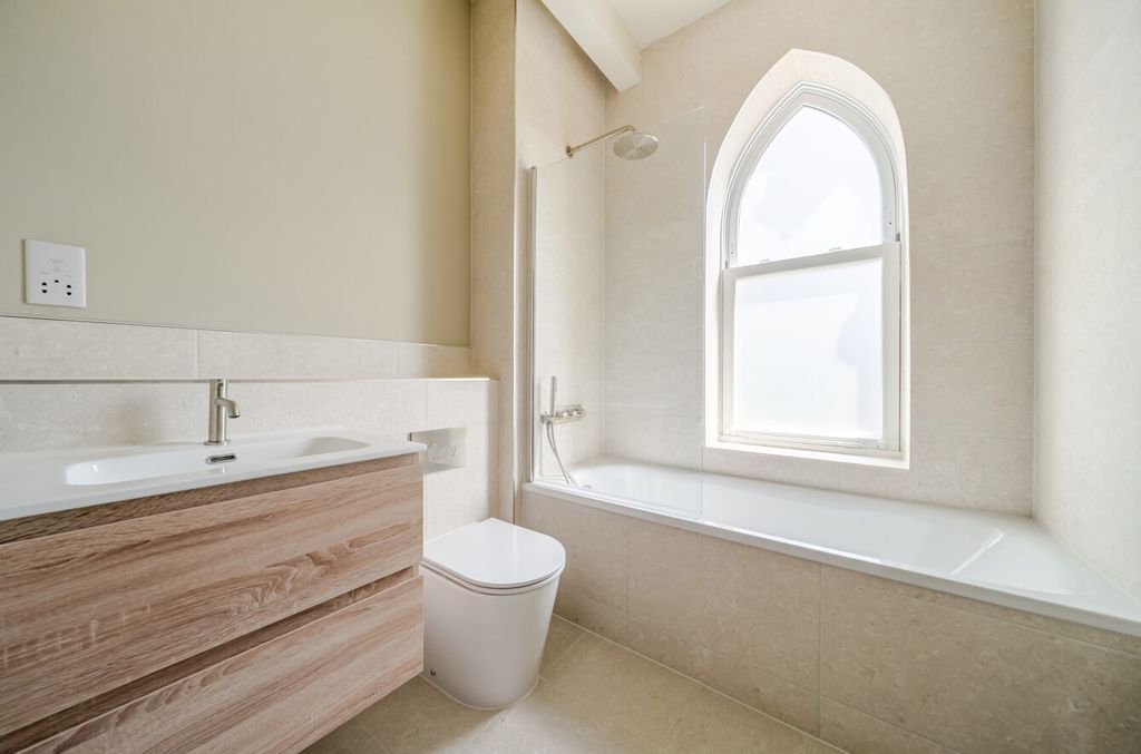 Property photo 1 of 8 1494148-14-6A54E7...