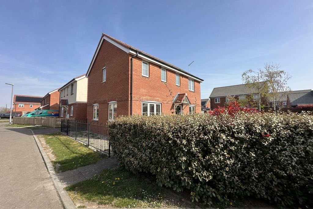 Property photo 1 of 18 Photo 2