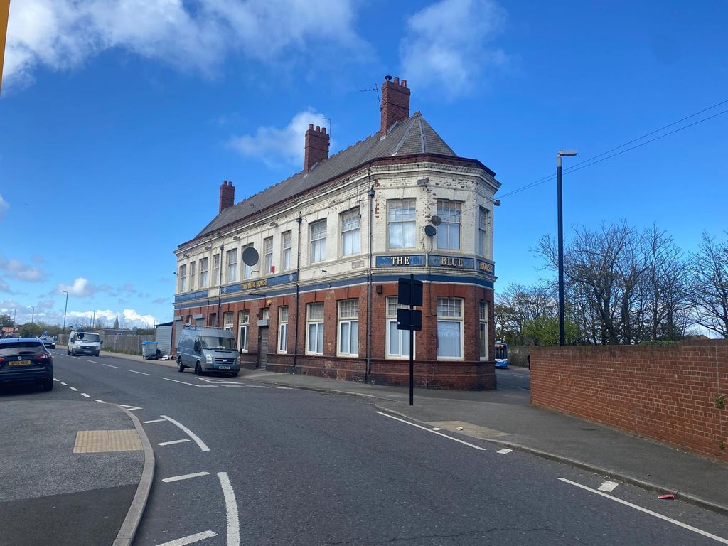 Property photo 1 of 2