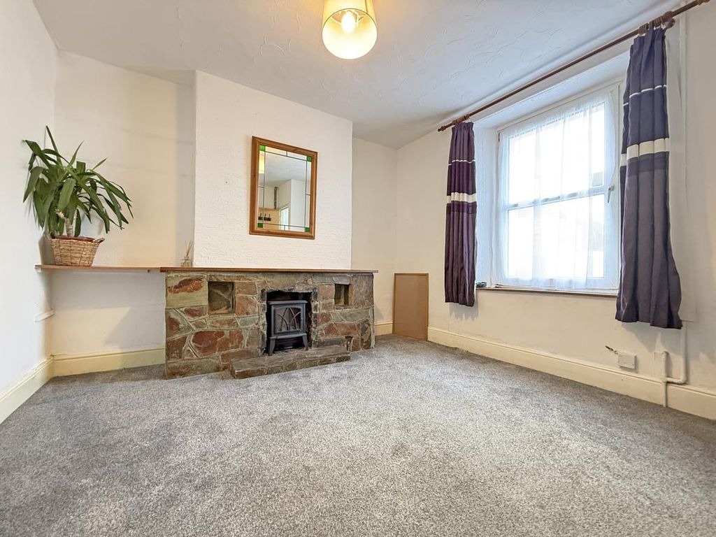 Property photo 2 of 9 Butt Park Road 89 - Living Room.Jpg