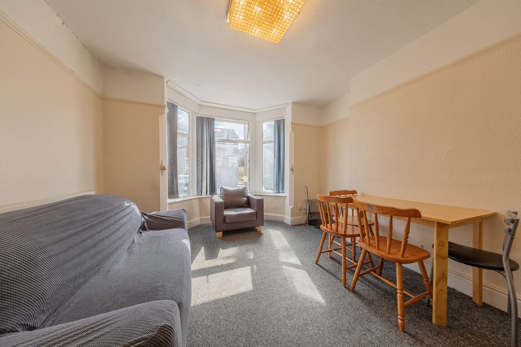 Property photo 2 of 29