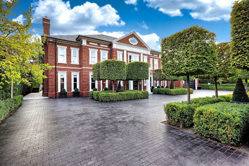 Property photo 1 of 49