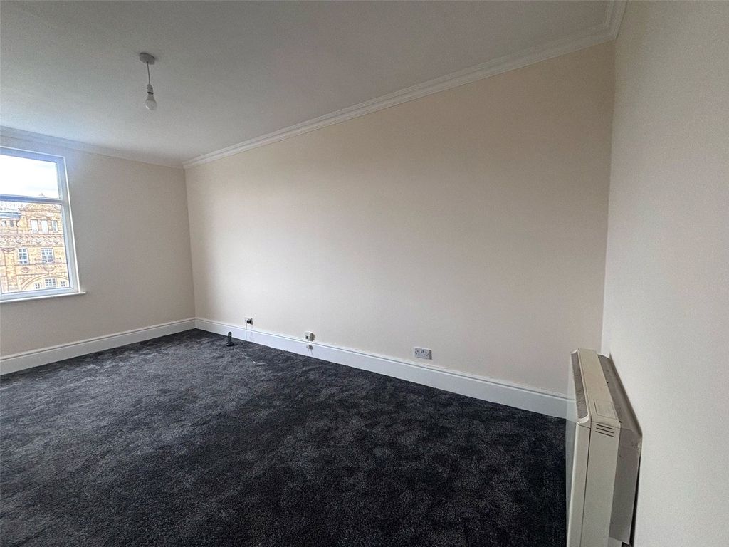 Property photo 3 of 5 Picture No. 08