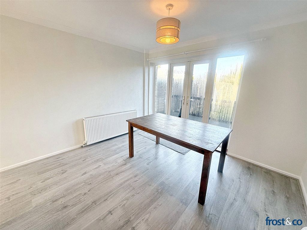 Property photo 3 of 17 Dining Area