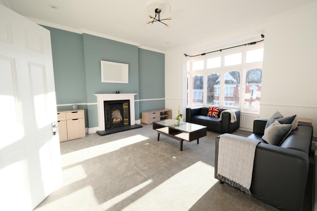 Property photo 1 of 17