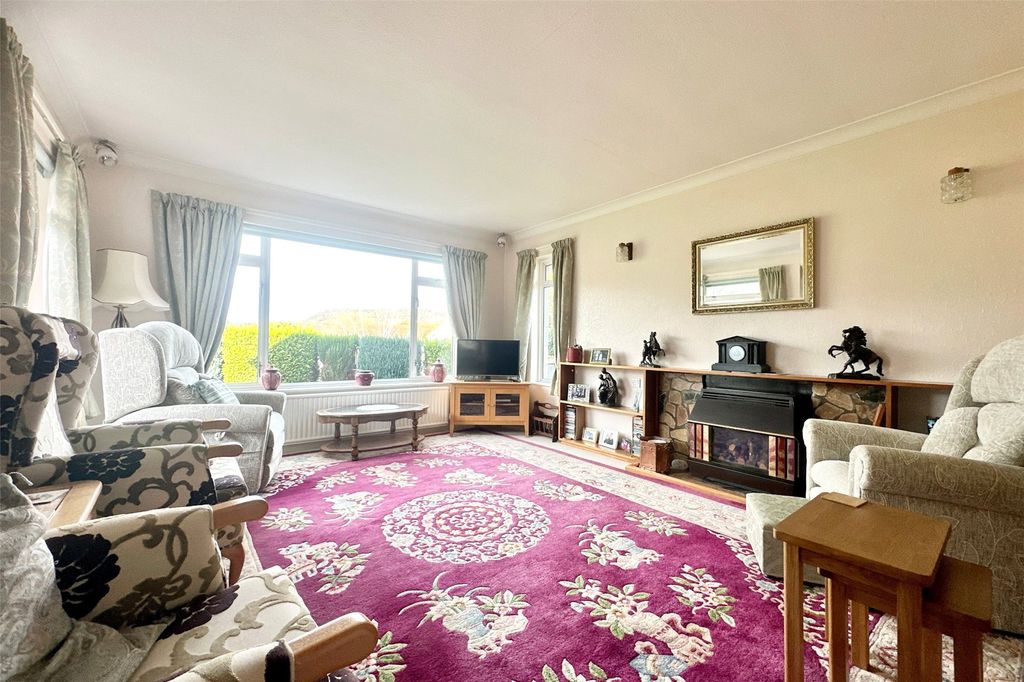 Property photo 2 of 14 Picture No. 04