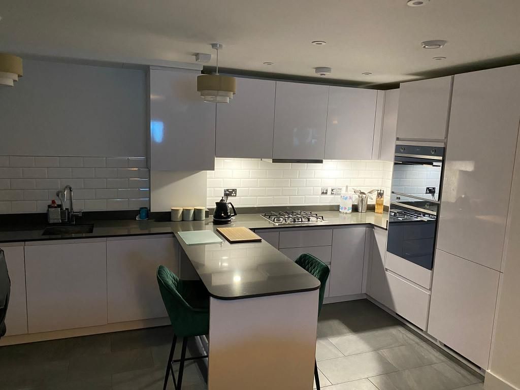 Property photo 3 of 10 Kitchen / Dining