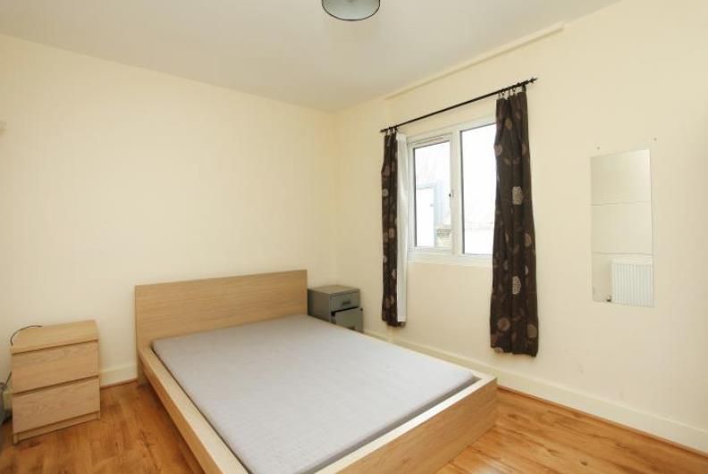 Property photo 3 of 7 Bedroom 1