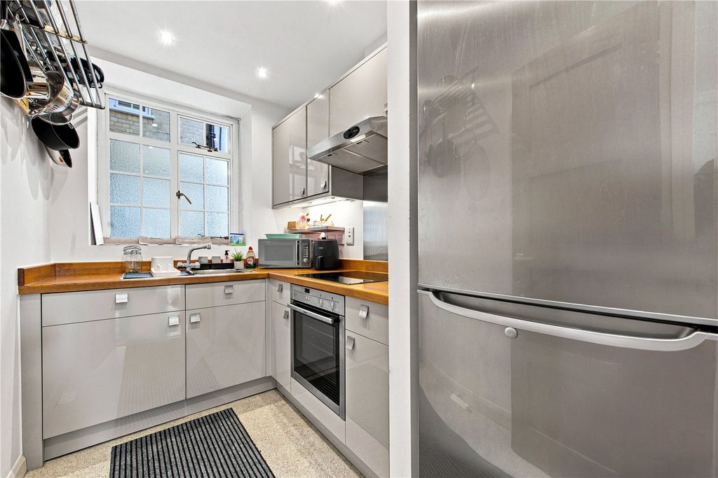Property photo 3 of 13 Kitchen