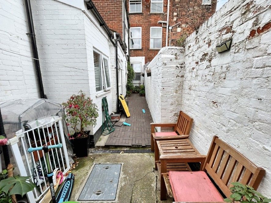 Property photo 2 of 15