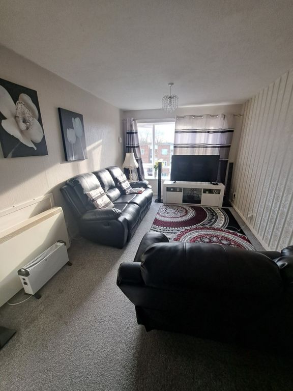Property photo 2 of 12