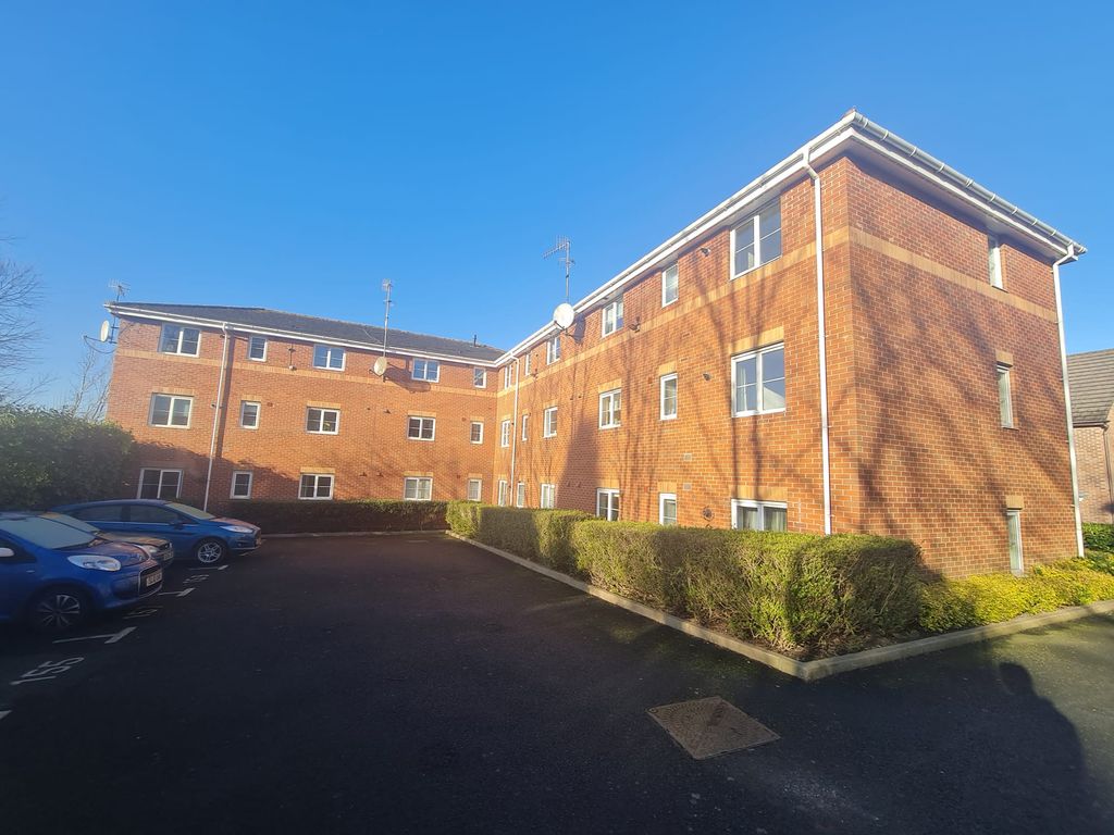 Property photo 2 of 14