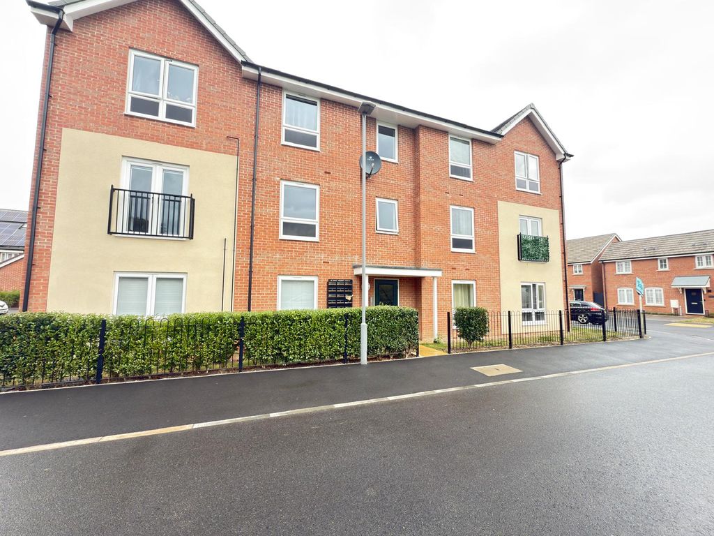 Property photo 2 of 19