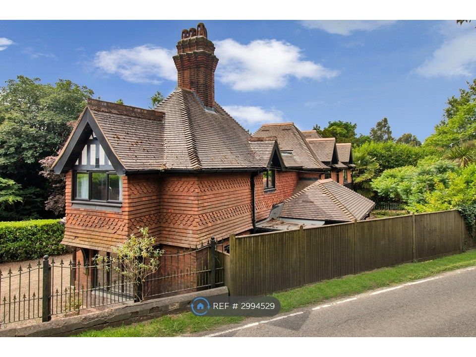 Property photo 2 of 13