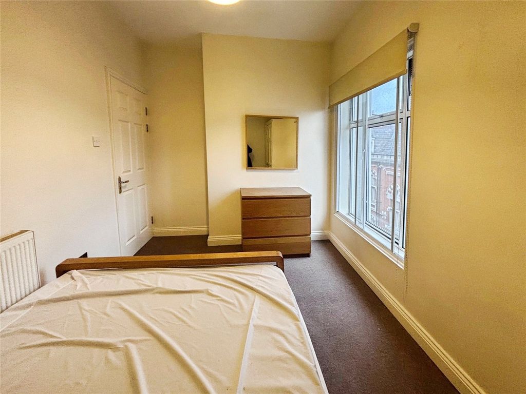 Property photo 3 of 10 Bedroom 1