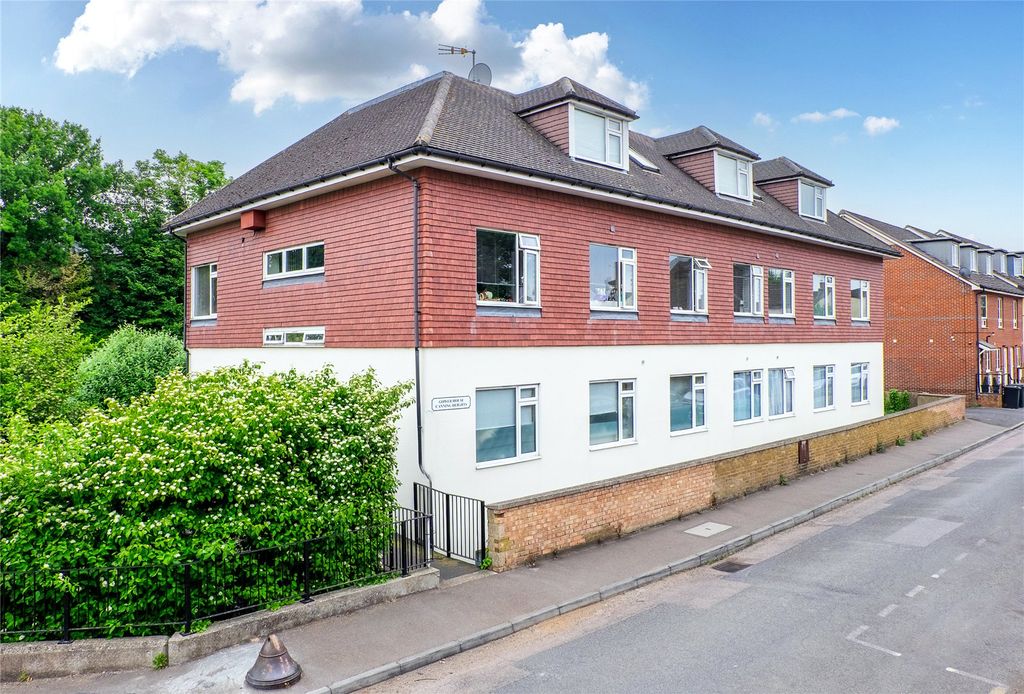 Property photo 1 of 14 External