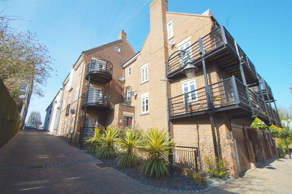 Property photo 1 of 12 Front1.Jpg