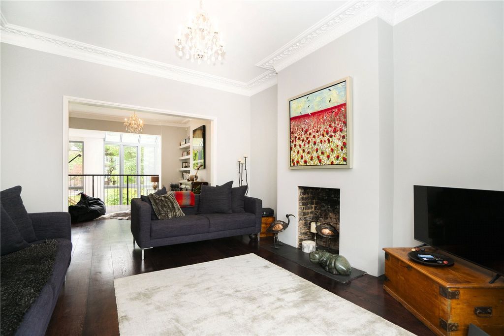 Property photo 3 of 22 Picture No. 17