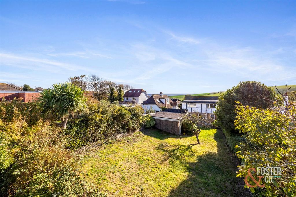 Property photo 2 of 22 Ainsworth Avenue, 19-008.Jpg