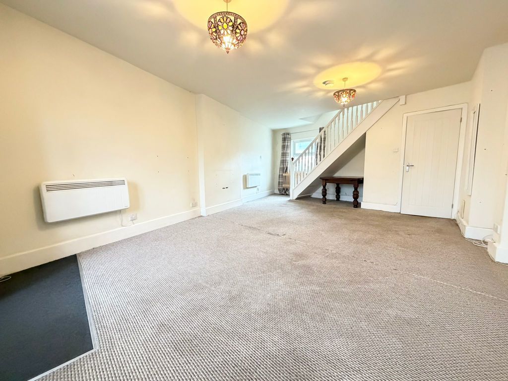 Property photo 2 of 7 Photo 6