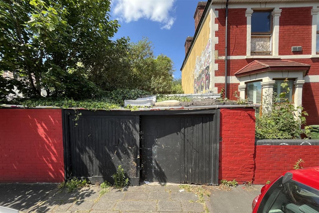 Property photo 3 of 25 Fern Dale, 3 Gatton Road, St Werburghs, Bristol Bs