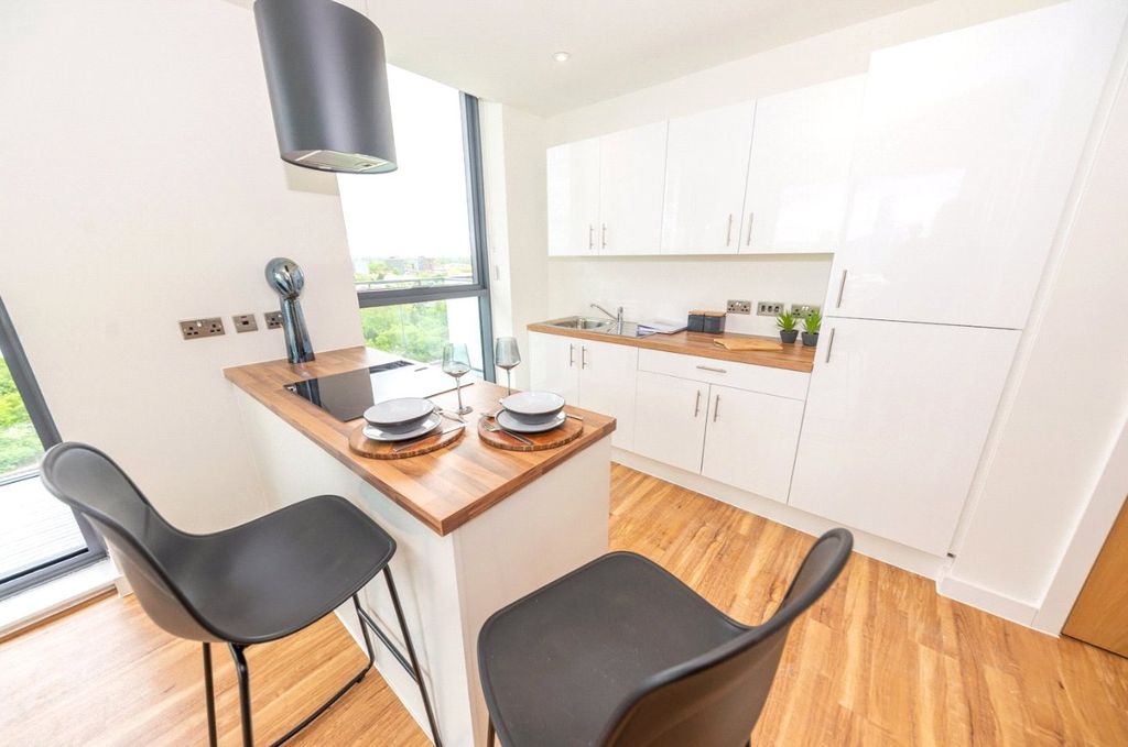 Property photo 2 of 6 Picture No. 39