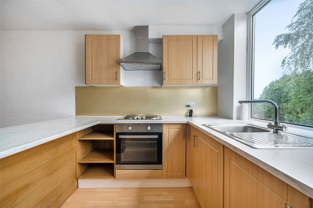 Property photo 2 of 12 Kitchen