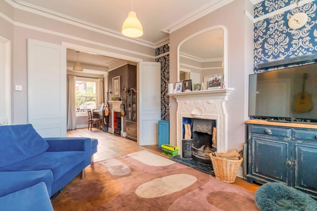 Property photo 2 of 21 High-Street-Rottingdean-04.Jpg