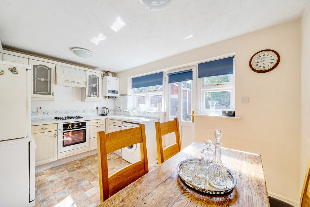 Property photo 3 of 15 5-6A6cc9F025F68-1...