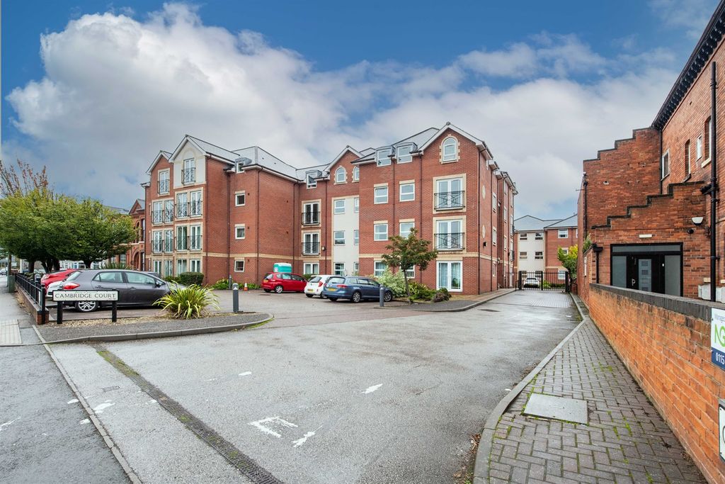 Property photo 1 of 16 (Main)