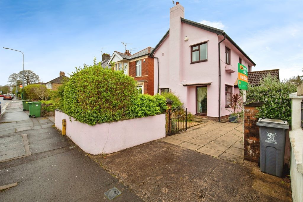 Property photo 1 of 12