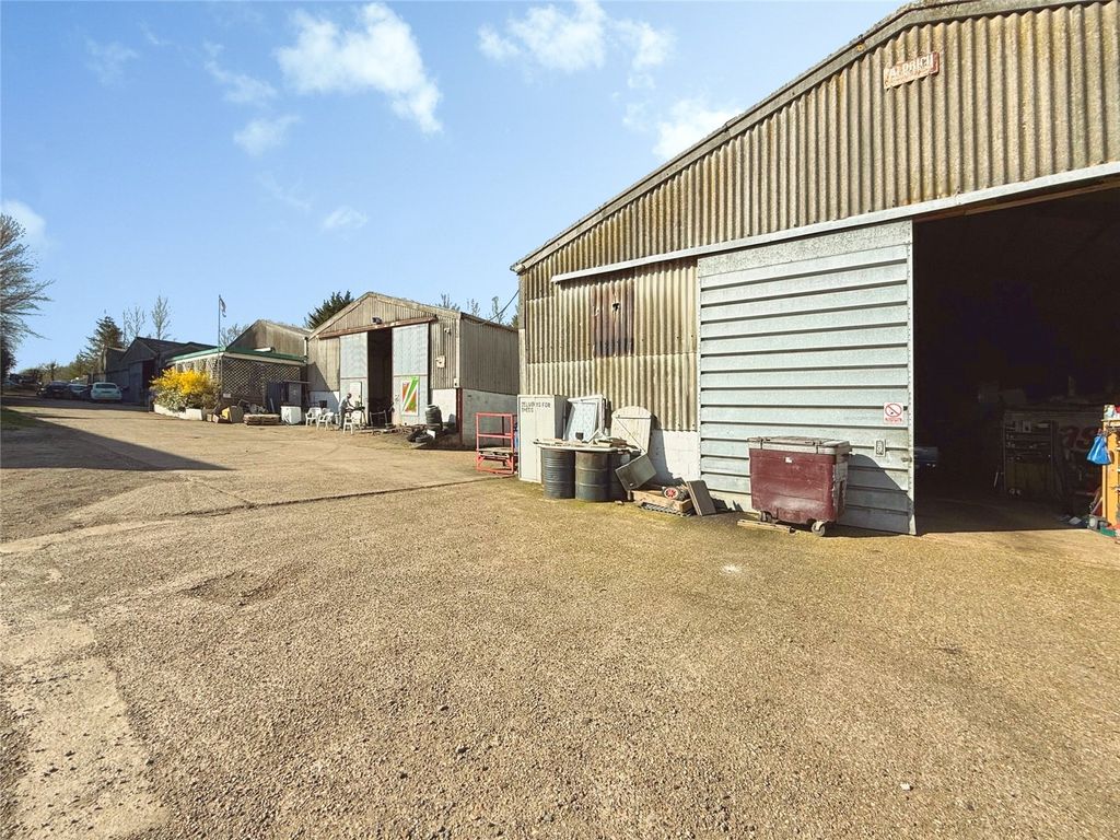 Property photo 3 of 22 Picture No. 01