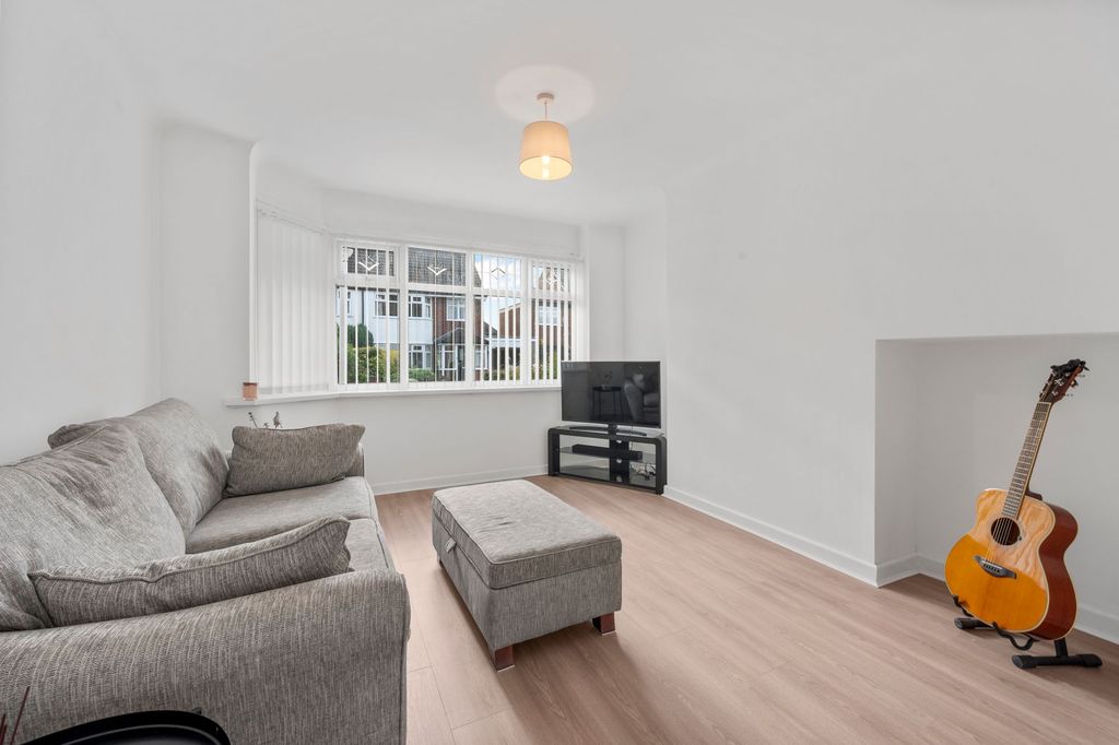 Property photo 2 of 35