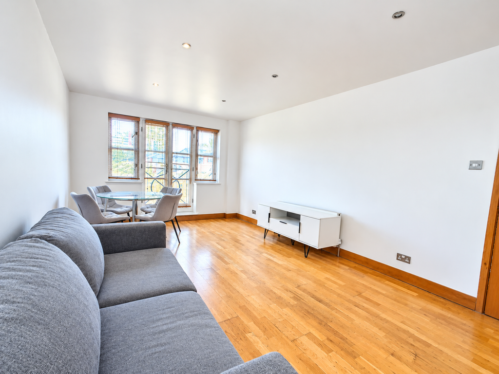 Property photo 1 of 8