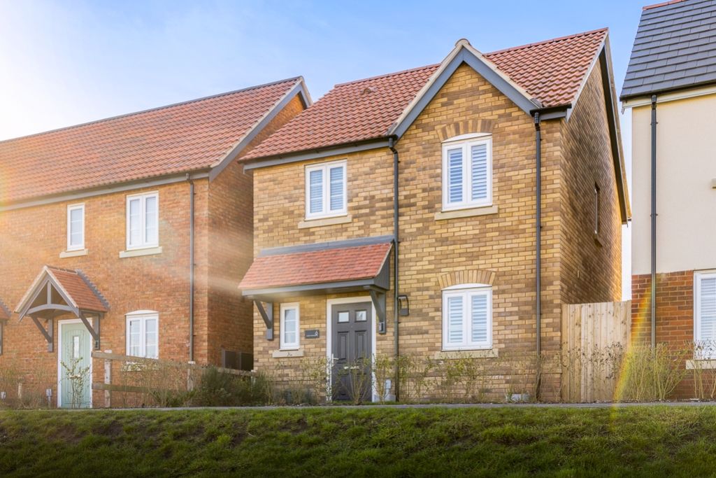 Property photo 1 of 20 6 Robinson Drive (Wyberton)-3