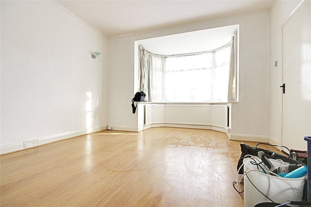 Property photo 3 of 12 Picture No. 16