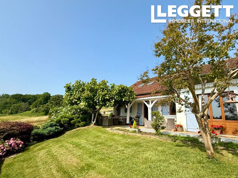 Property photo 3 of 10