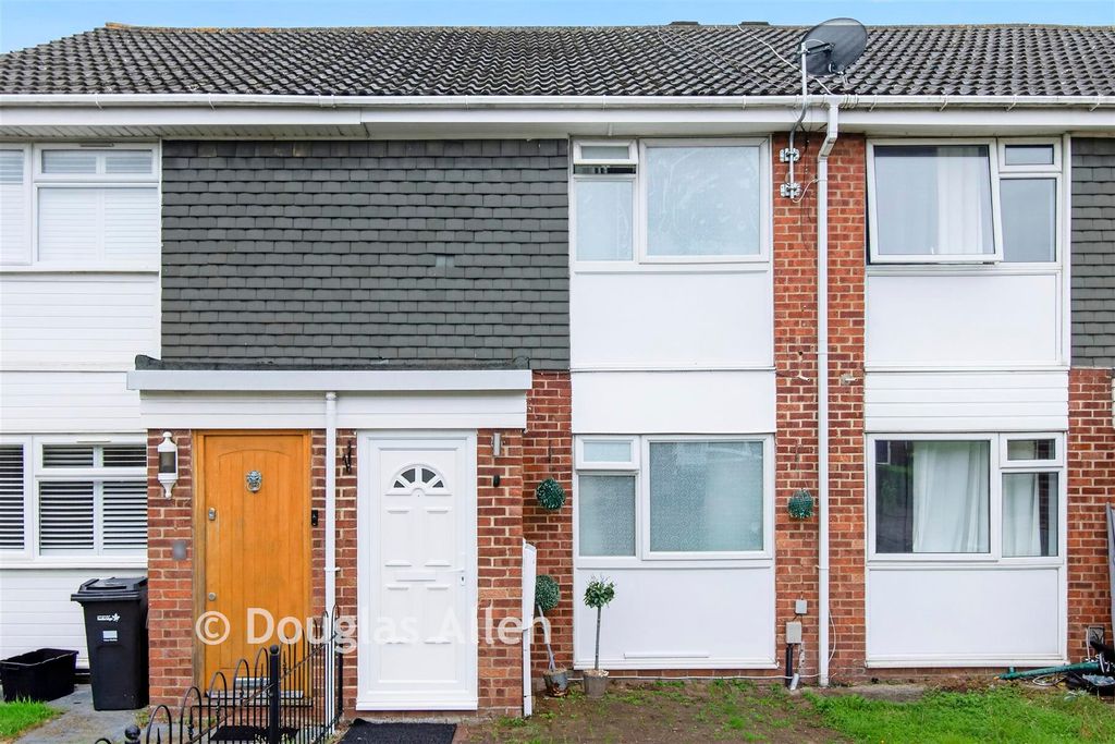 Property photo 1 of 9 External
