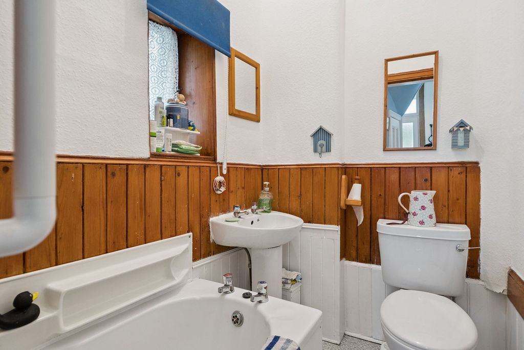 Additional image 20 of 4 bed end terrace house for sale52 William Street, Helensburgh G84