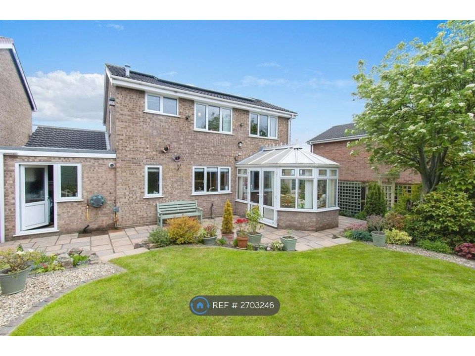 Property photo 2 of 32